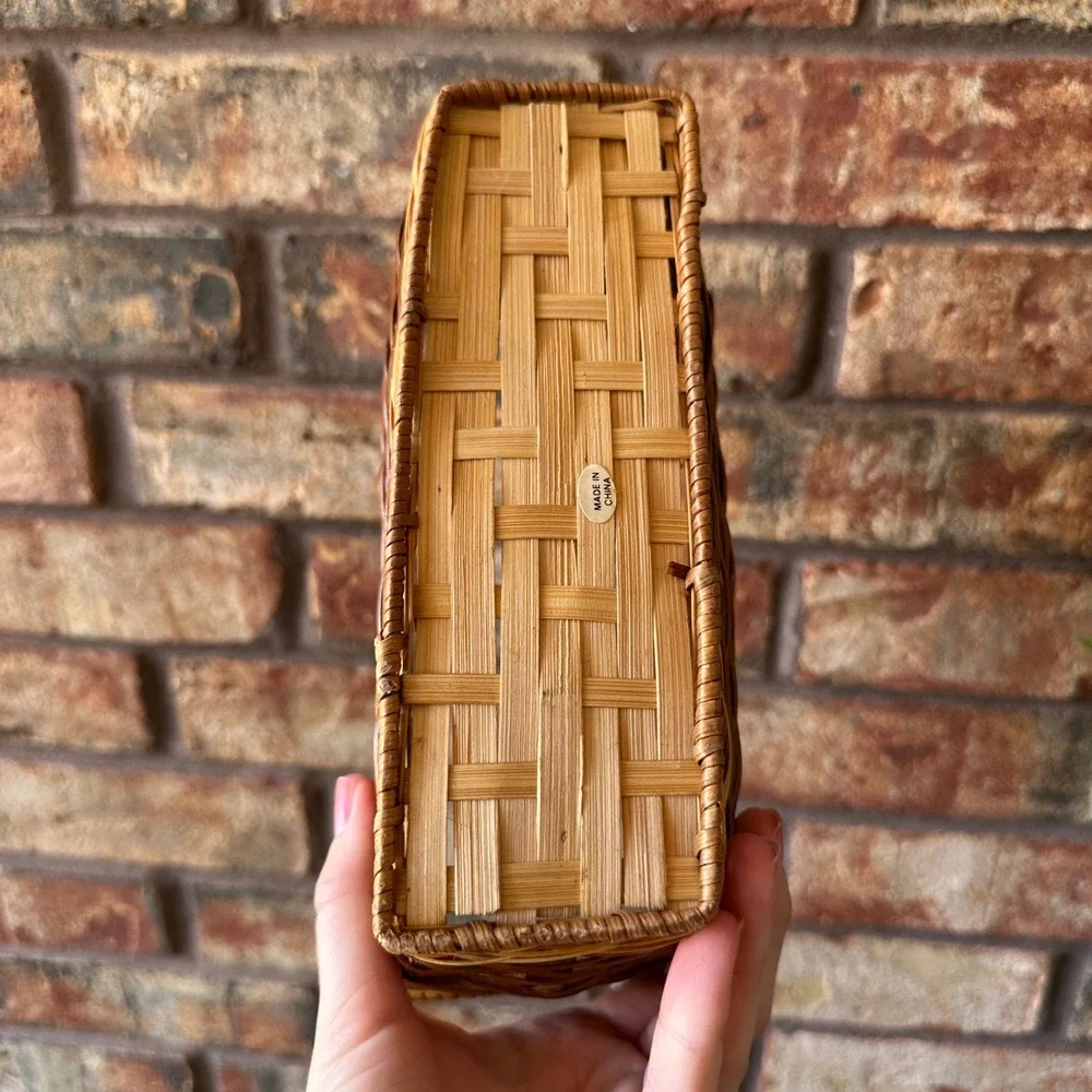 Vintage Woven Rattan Wall Hanging Pocket Basket Boho Wicker Storage Organizer